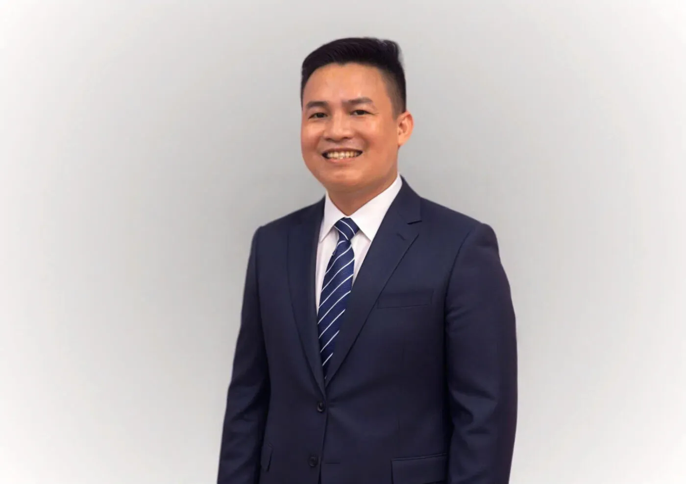 tác giả 33win nguyễn quang